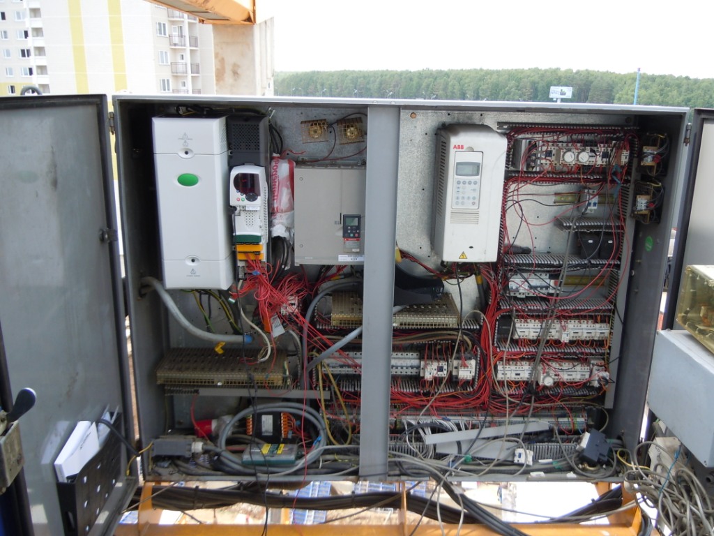 �� Unidrive SP �� ����� Potain